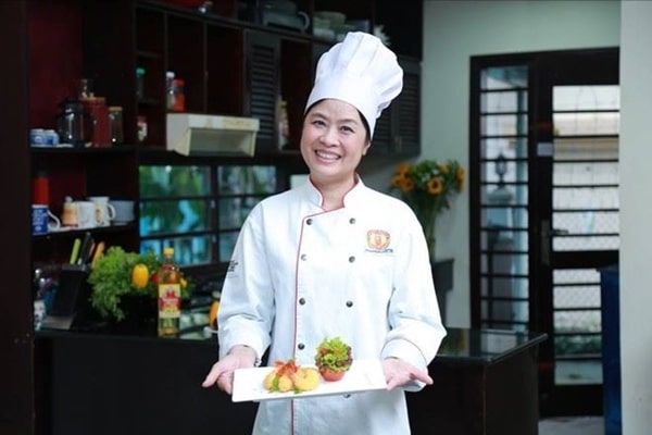 Cô Diệu Thảo không chỉ đầu bếp nổi tiếng ở Việt Nam mà còn là nhà nghiên cứu ẩm thực, nhà giáo