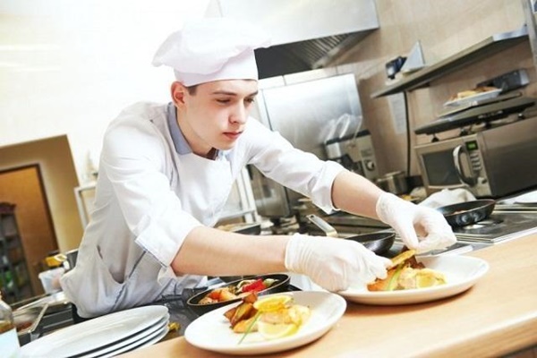 Mô tả công việc phụ bếp: Bước đầu tiên để trở thành đầu bếp tương lai? 2