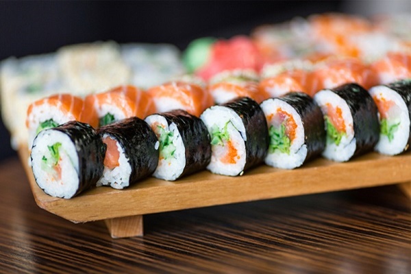 Sushi là gì? Cách phân biệt Sashimi và Sushi dễ dàng 1
